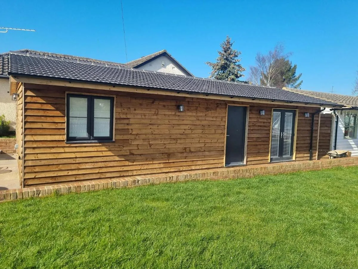 The Birch Lodge Located In Pegsdon Hexton